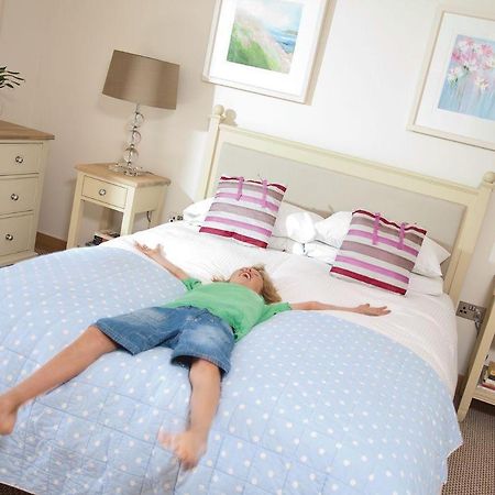 Swandown Lodges チャード エクステリア 写真