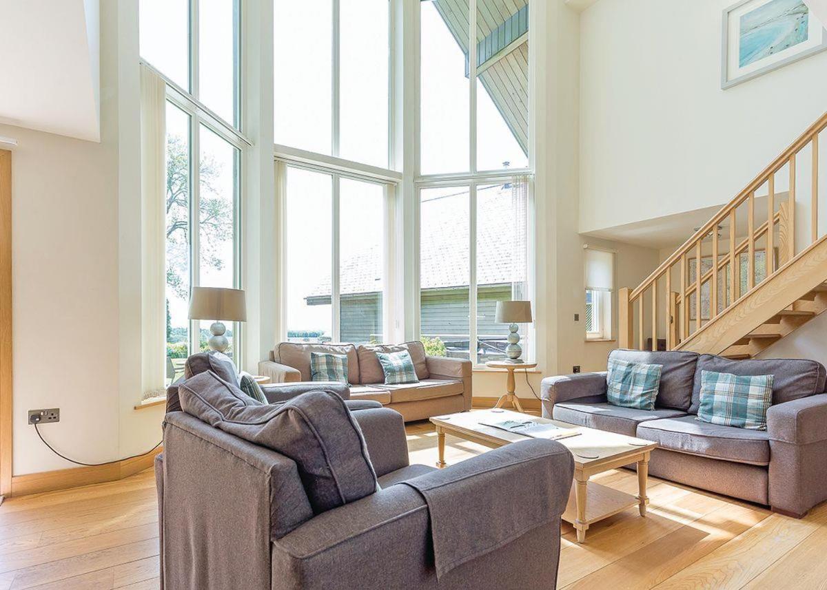 Swandown Lodges チャード エクステリア 写真