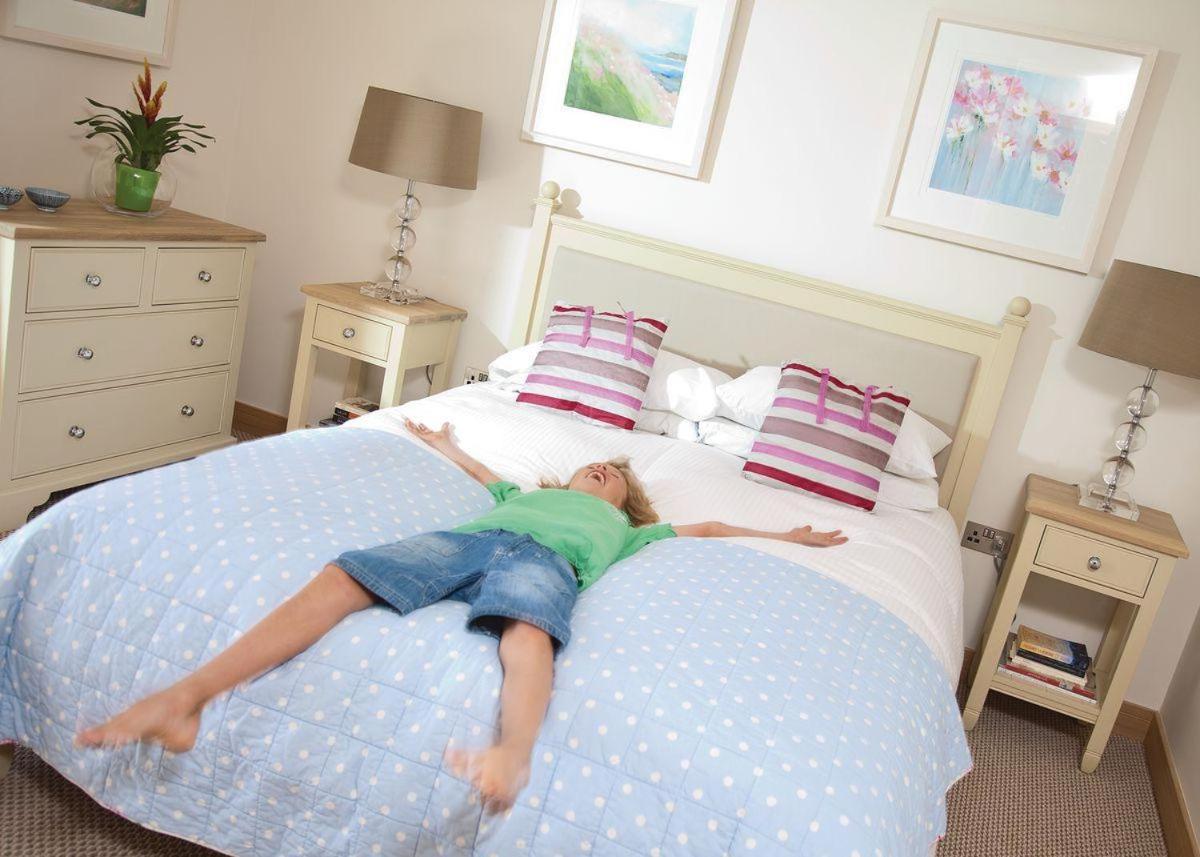 Swandown Lodges チャード エクステリア 写真