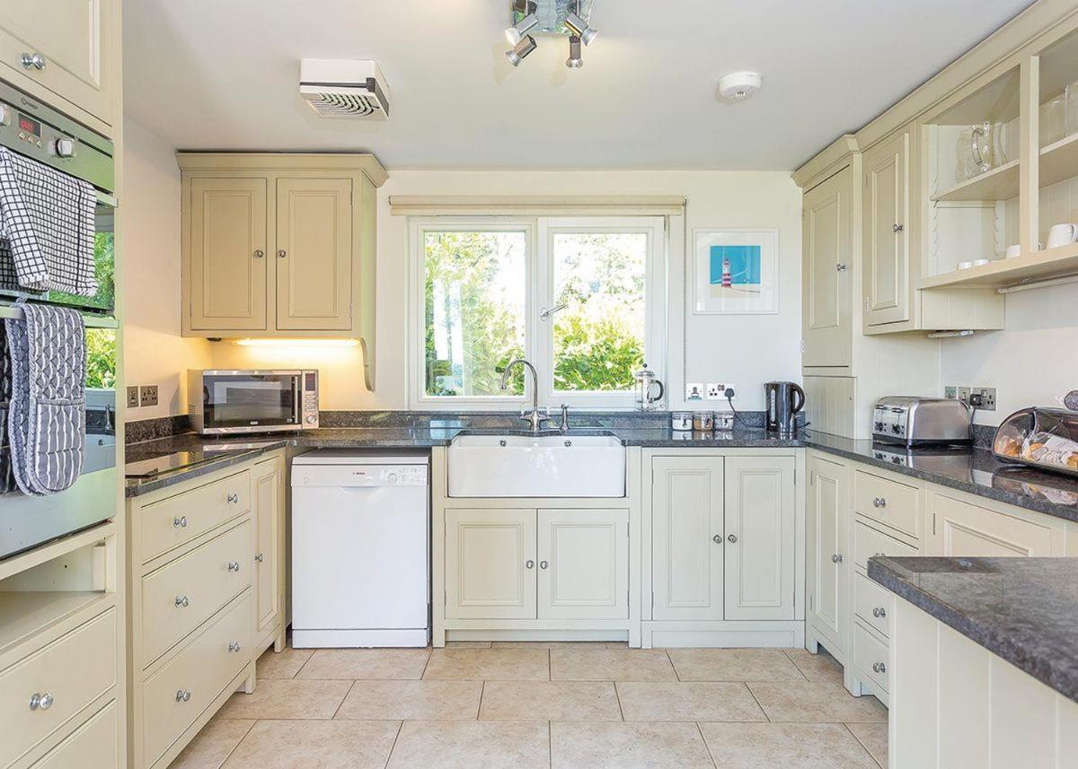 Swandown Lodges チャード エクステリア 写真