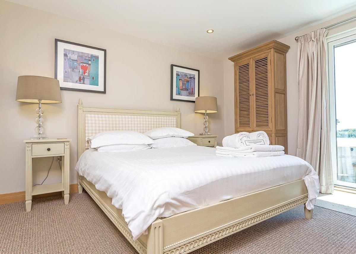 Swandown Lodges チャード エクステリア 写真