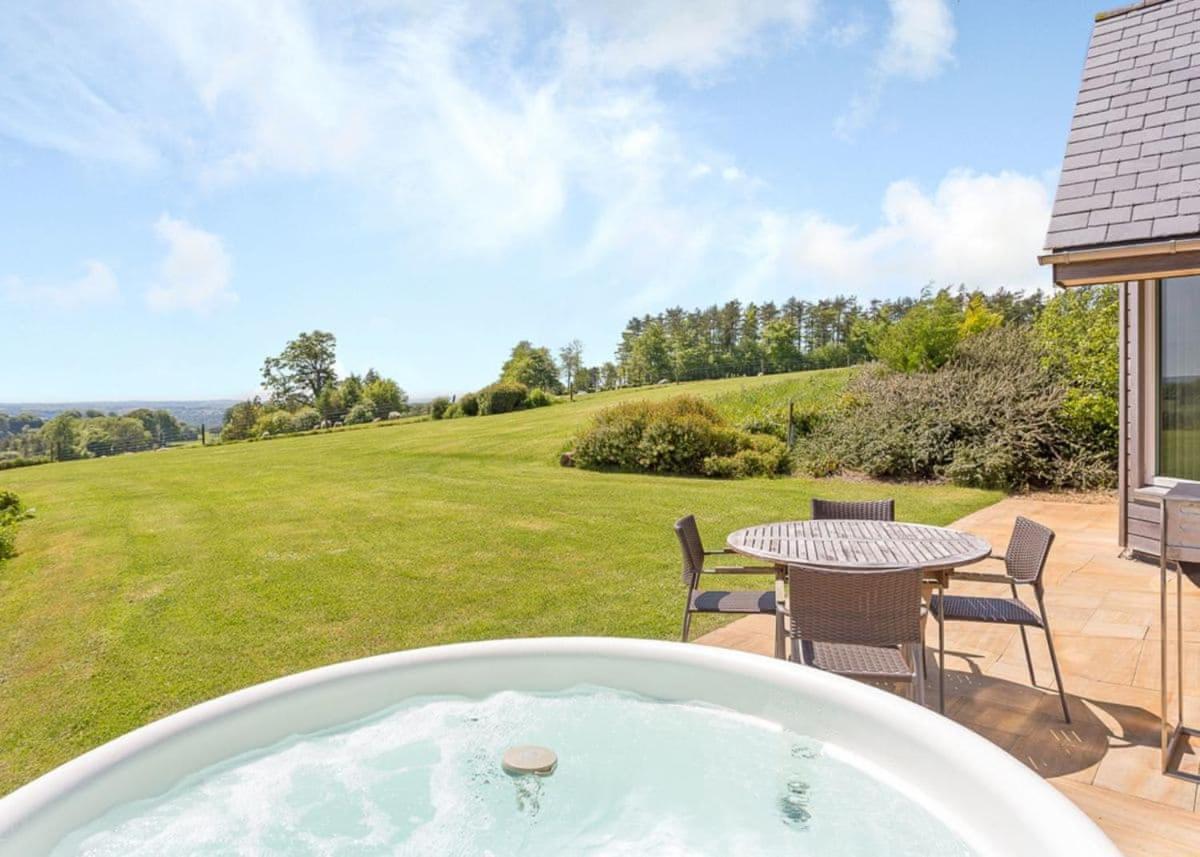 Swandown Lodges チャード エクステリア 写真