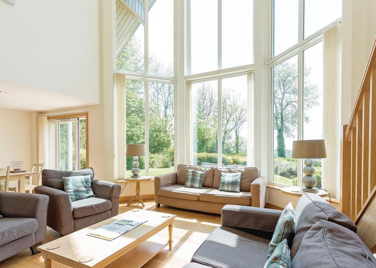 Swandown Lodges チャード エクステリア 写真
