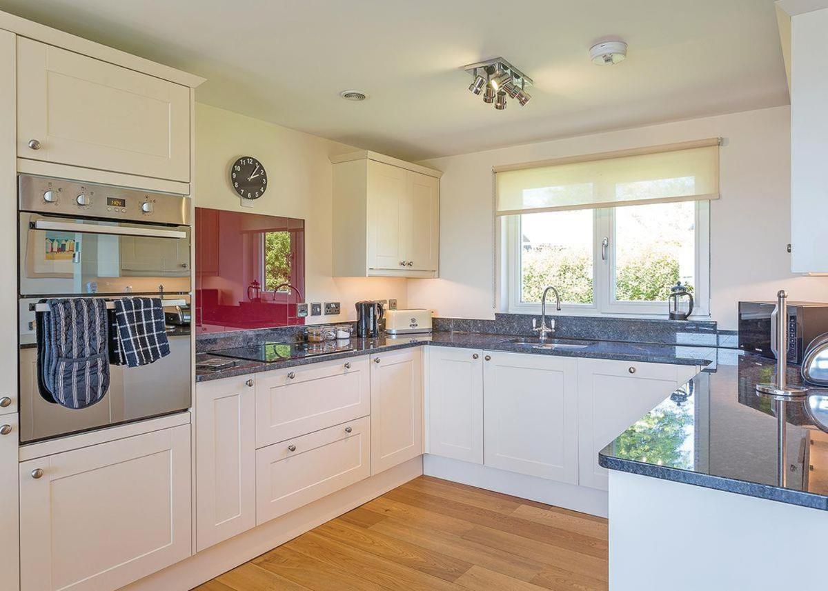 Swandown Lodges チャード エクステリア 写真