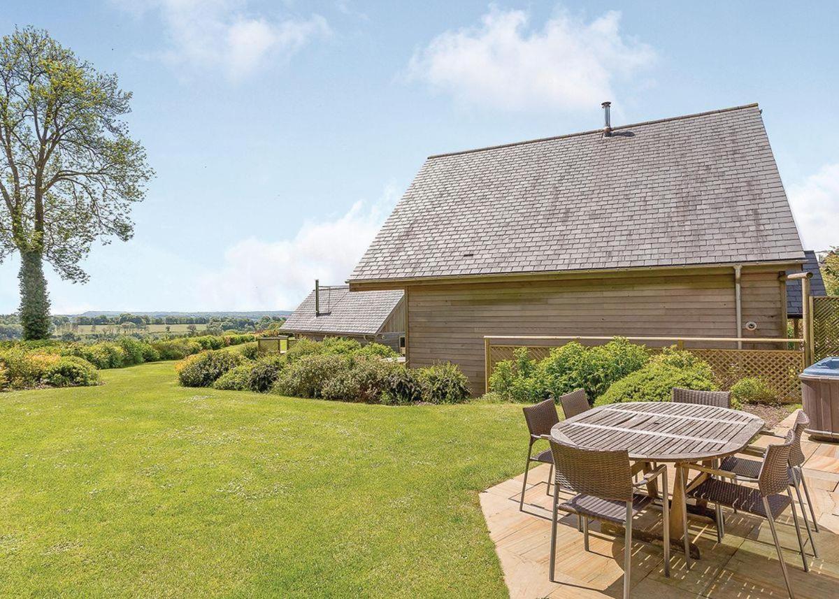 Swandown Lodges チャード エクステリア 写真