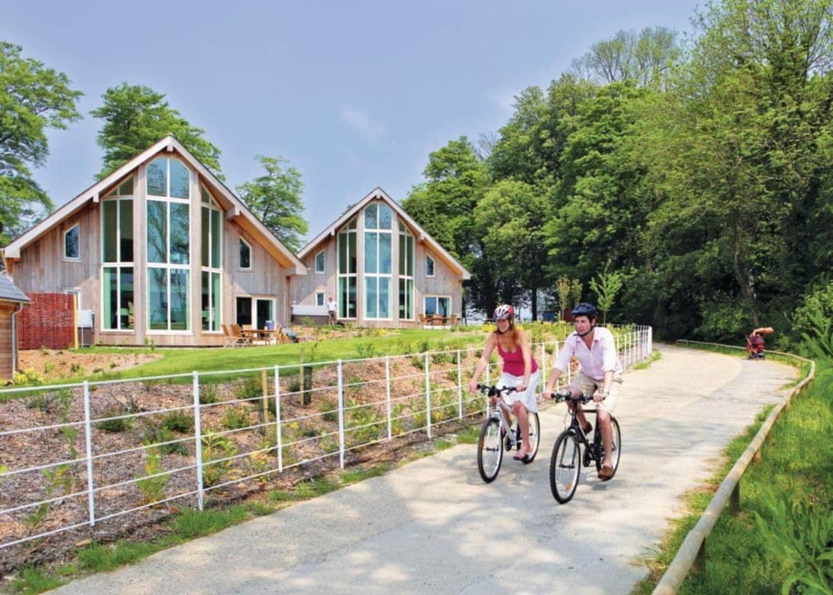 Swandown Lodges チャード エクステリア 写真