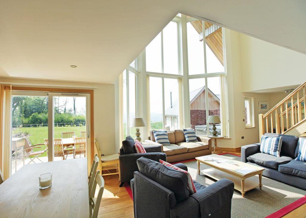 Swandown Lodges チャード エクステリア 写真