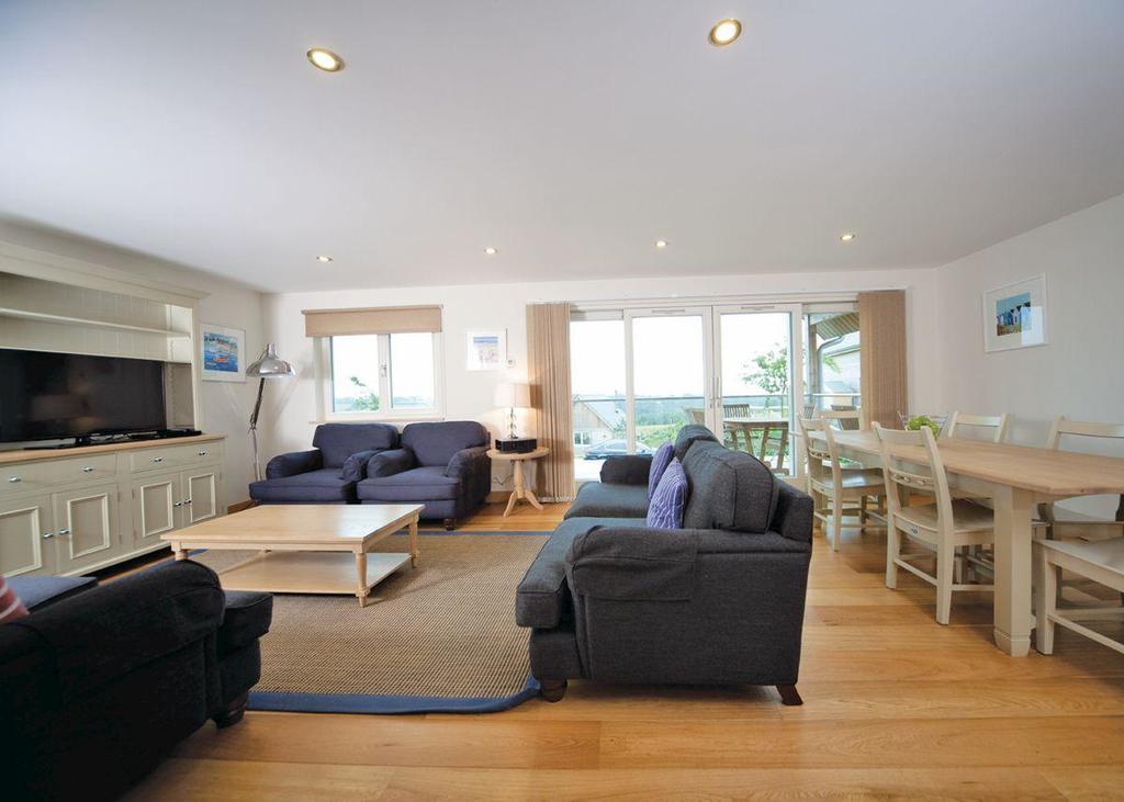 Swandown Lodges チャード エクステリア 写真